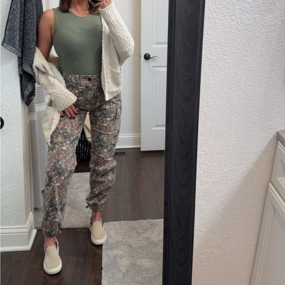 American Eagle Outfitters Leafy Cargo Pants